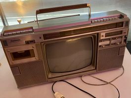 1982 | Panasonic TR-1200X | TV with 4-Band Stereo Radio Cas…