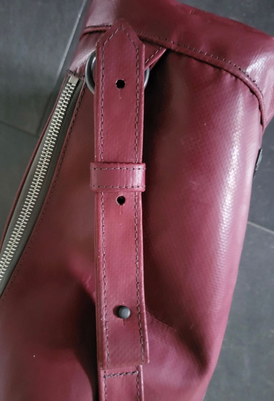 Freitag Zaini: Freitag Woolf R123 Backpack S/AUBERGINE MATT Reference-Linie – Usato da Winterthur venduto da LESA1015 7