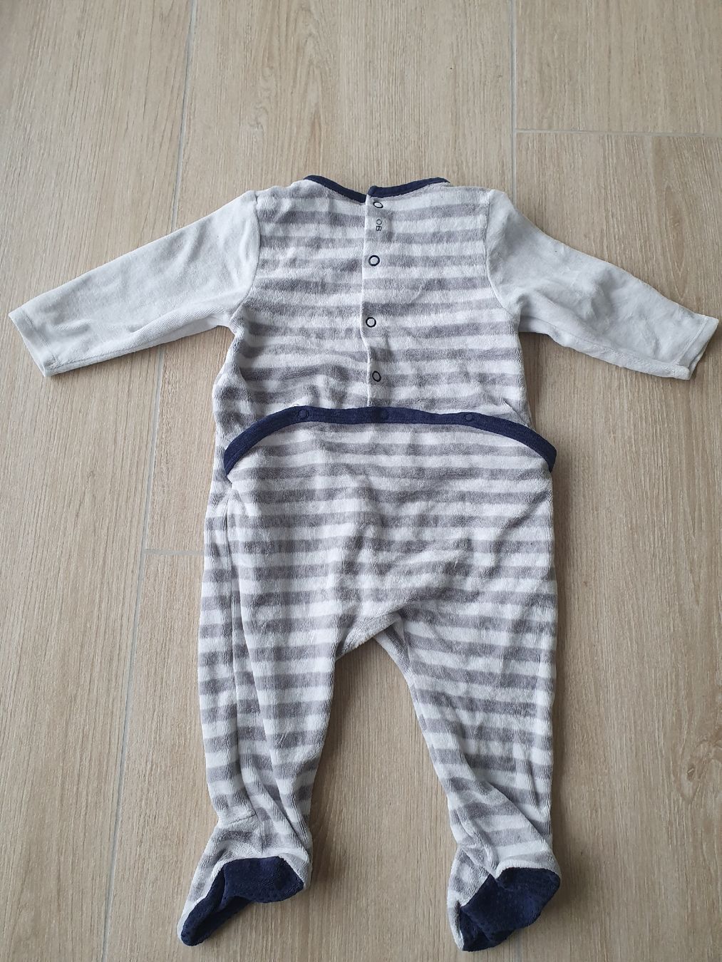 Pyjamas: Pyjama bébé chaud et doux, taille 12mois, parfait hiver – Neu (gemäss Beschreibung) aus Neuchâtel von viv_zf9x 4