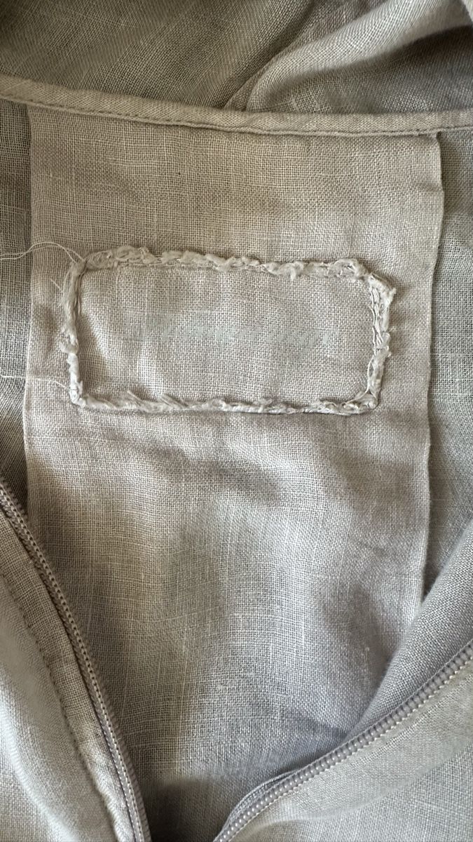 Top: Veste zippée en lin avec capuche taille M/L  – Usato da Vuippens venduto da ale_6gkb 6