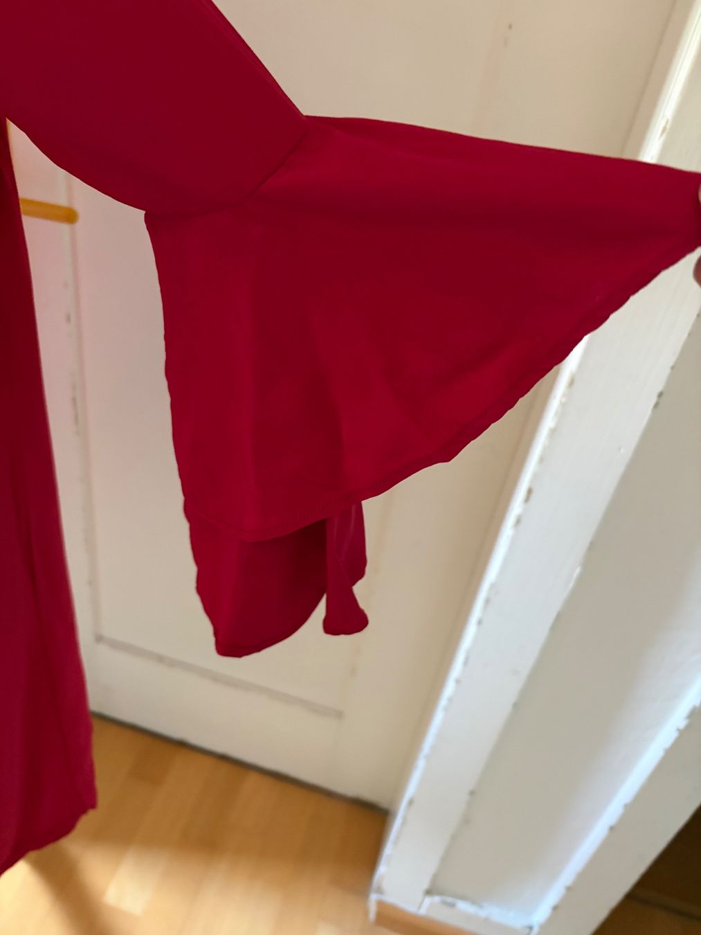 Vestiti: Schönes rotes Kleid von Second Female – Nuovo (secondo la descrizione) da Schaffhausen venduto da _queen_c 2