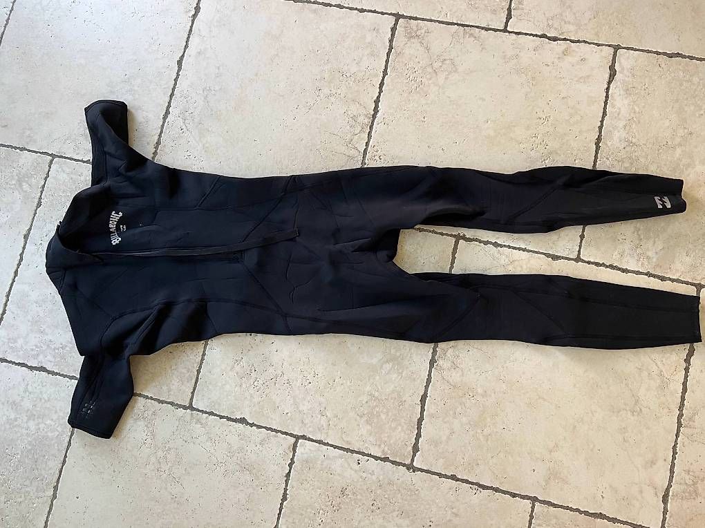 Tauchanzüge: Combinaison de surf en néoprène Billabong – Gebraucht aus Echallens von fayetrahel
