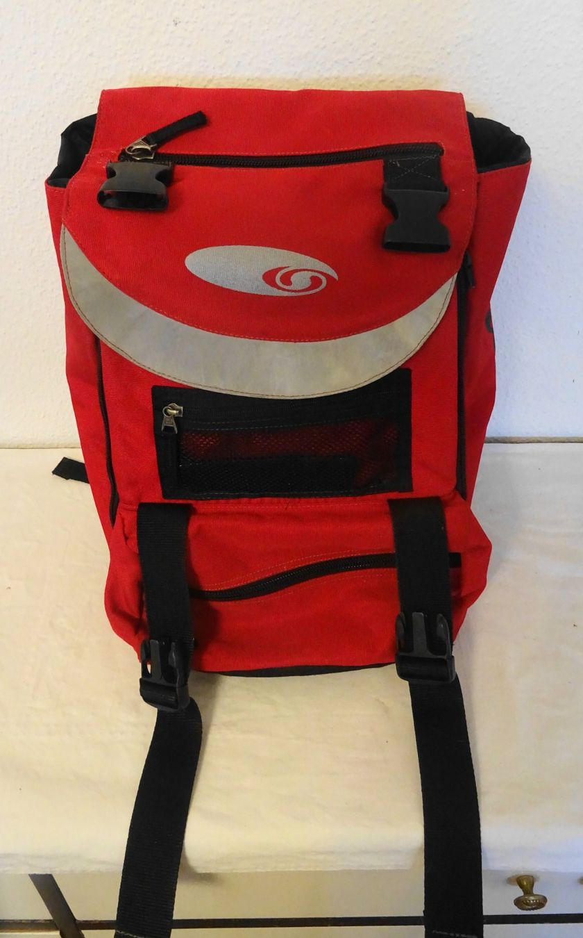 Salomon Rucksäcke: SALOMON Rucksack rot schwarz – Gebraucht aus Zürich von Connie8 1
