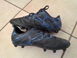 Chaussures de football Puma Attacanto taille 35