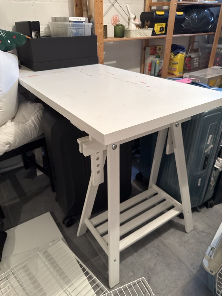 Ikea Scrivanie: Tisch von Ikea – Usato da Mauren venduto da lons57 2