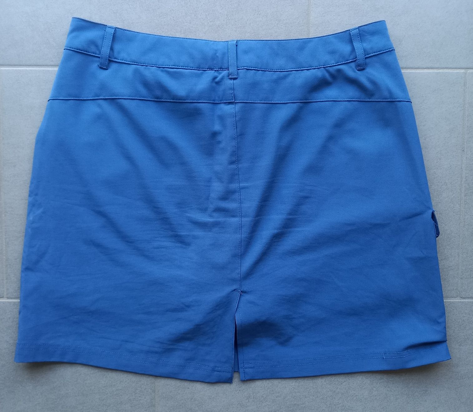 Icepeak Gonne: Sport Rock mit integrierter Hose – Usato da Sissach venduto da DenJoe 7