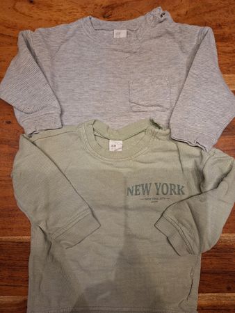 2 H&M Pullover grau und grün Grösse 86 guter Zustand
