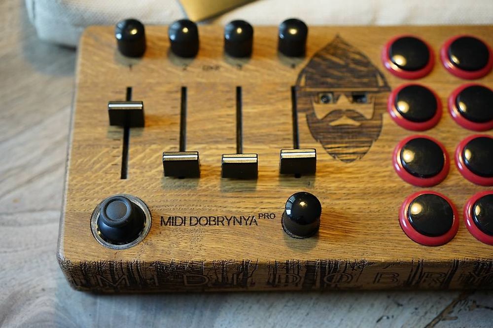 Strumenti musicali: Midi Dobrynya 2 Pro (Max Detal) Controller – Usato da Hedingen venduto da Hedingen8908 2