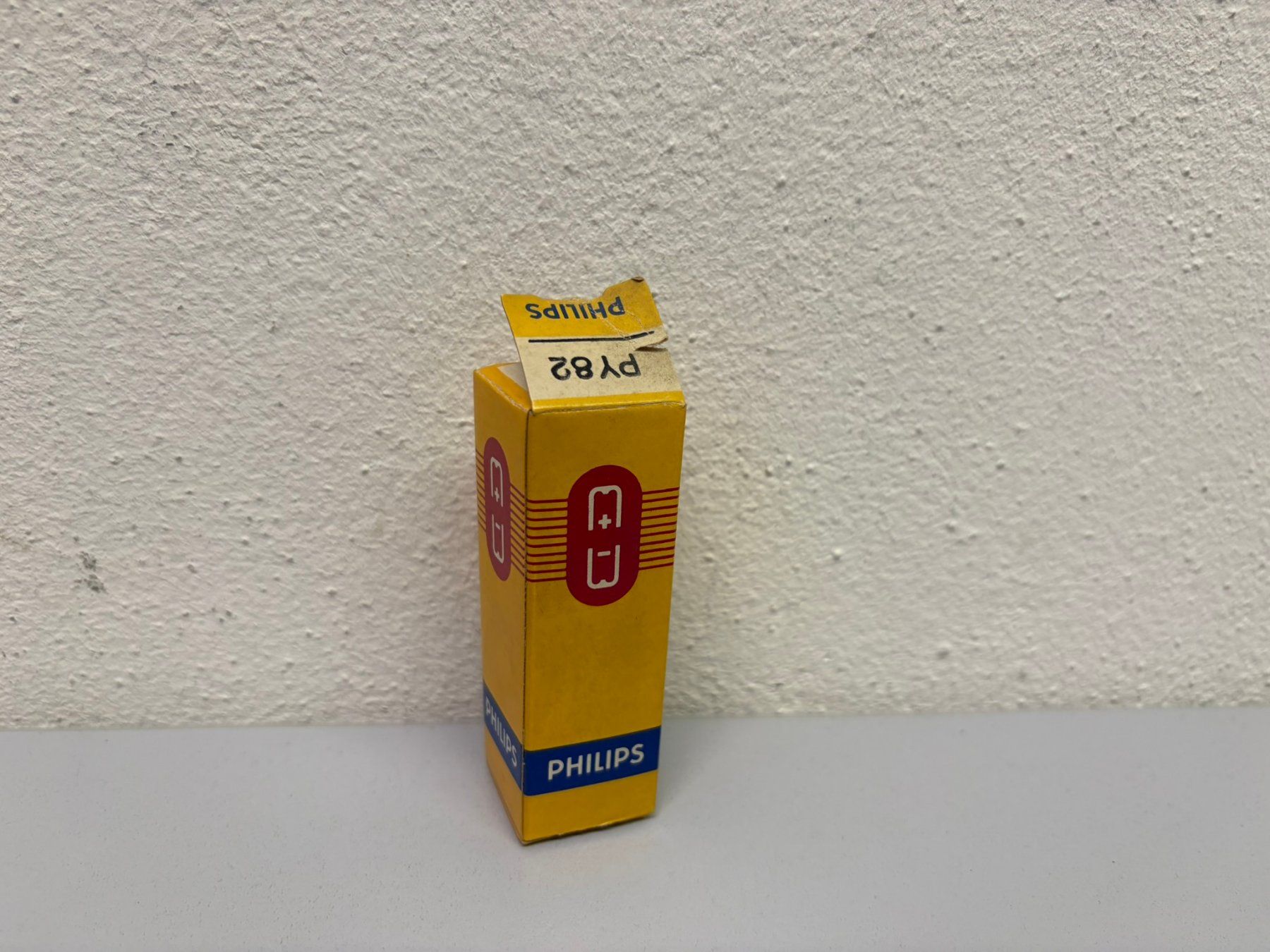 Philips Elektronikbauteile: Philips PY 82 – Neu (gemäss Beschreibung) aus Hochdorf von av-electronics