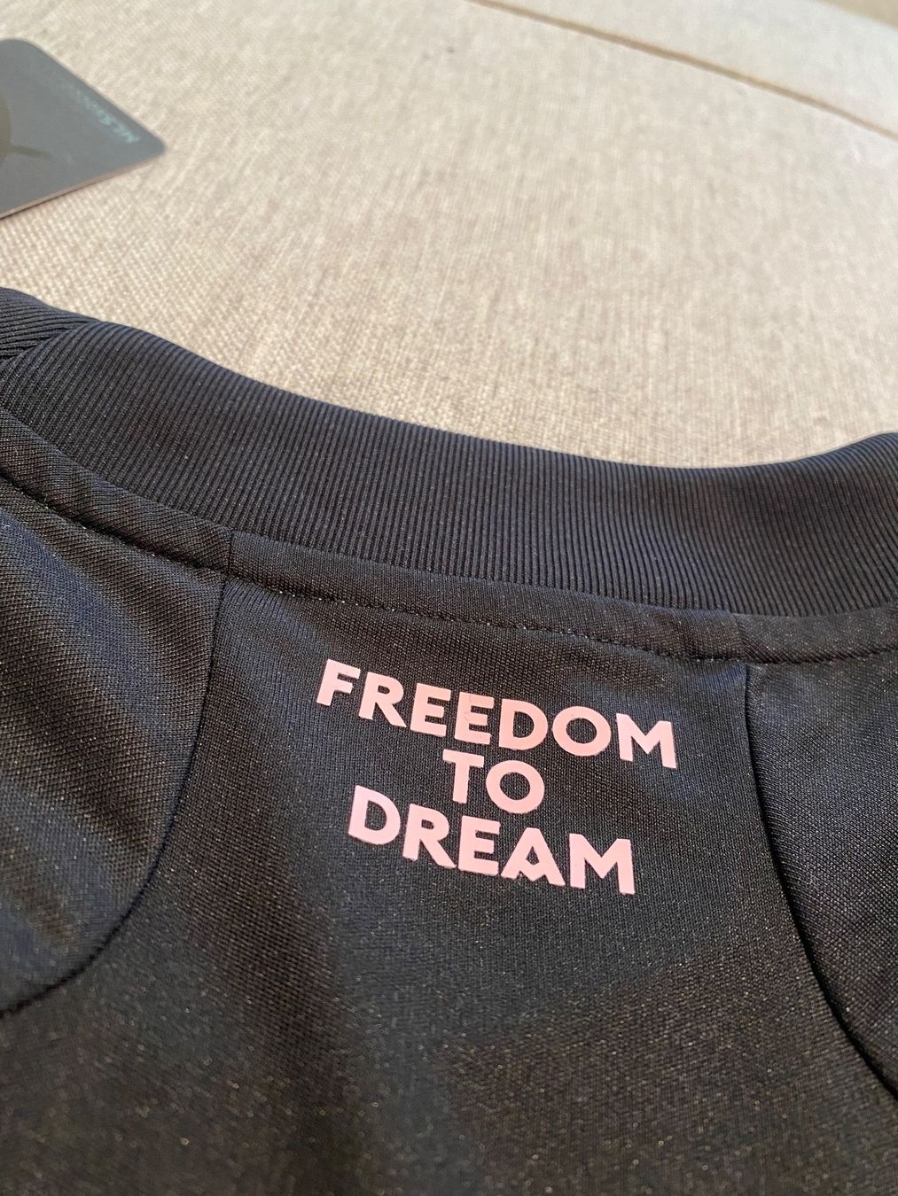 Adidas Canottiere & Pantaloni: Inter Miami Trikot - Original & Neu – Nuovo e nell'imballaggio originale da Rossemaison venduto da Carduelis 8