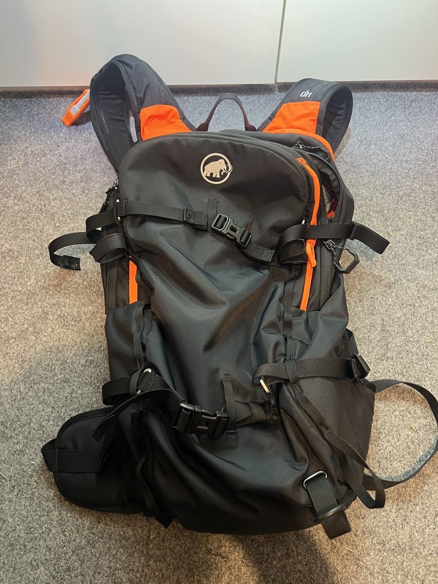 Mammut Sacs à dos: Mammut airbag backpack – D'occasion à Pontresina par cli_g8qv