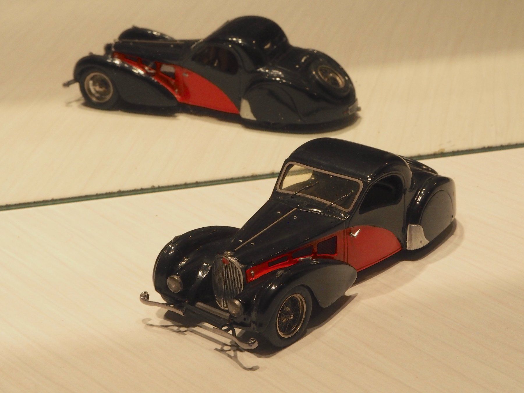 1/43 BUGATTI 4 ROUES RAYONS TYPE 57S45/ 59 VROOM FOR