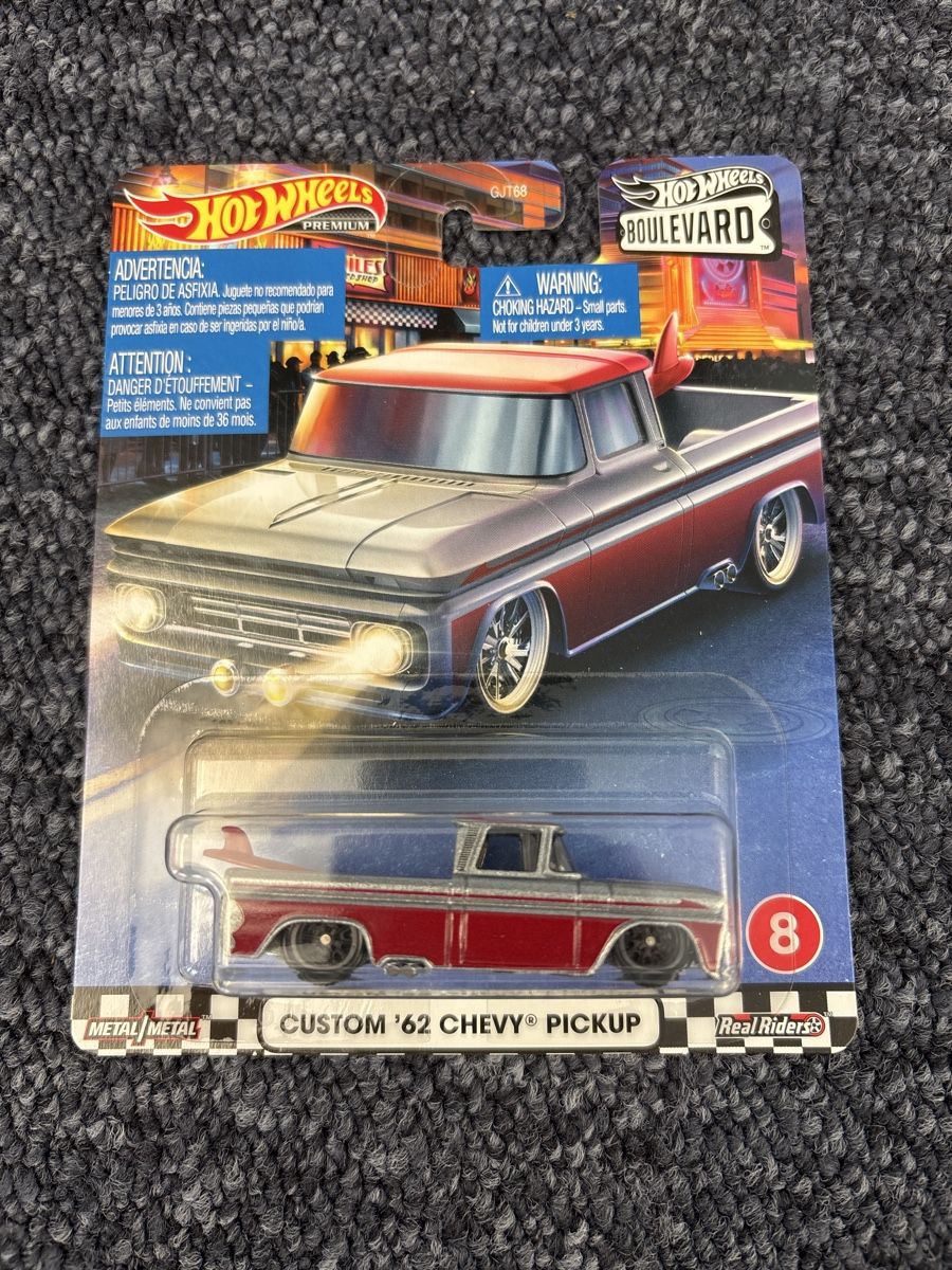 Hot Wheels Modellini d'auto: Hot Wheels Custom '62 Chevy Pickup - Boulevard Serie – Nuovo (secondo la descrizione) da Oberdiessbach venduto da pfernandes9