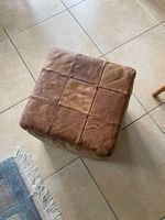 2 poufs en cuir, année 1970
