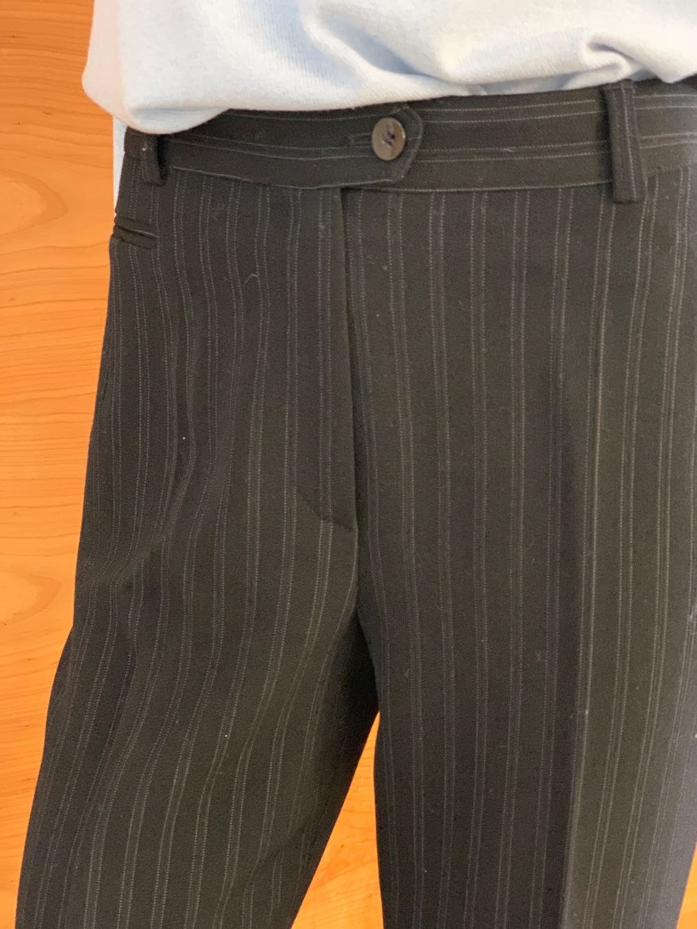 Hosen: Gestreifte Damen Business Hose – Gebraucht aus Unterägeri von Jr61 1