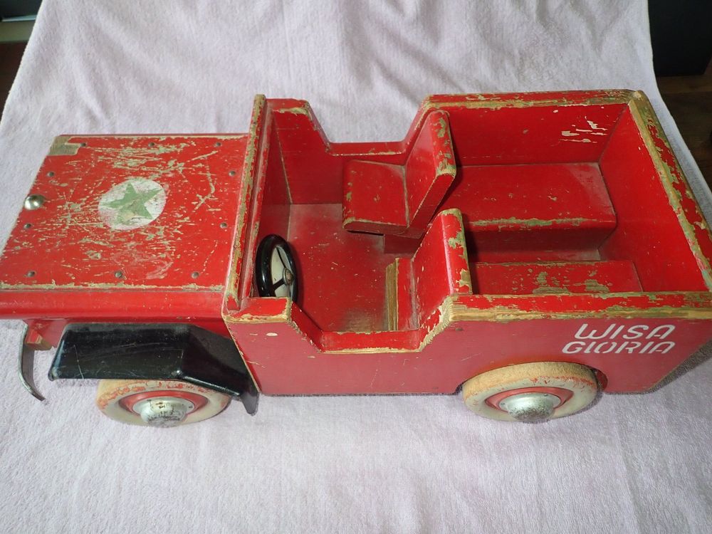 Ancien camion en bois Wisa Gloria (Gebraucht) in Chézard St Martin für