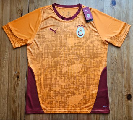 Galatasaray Istanbul Trainingsshirt NEU Puma Grösse L Türkei