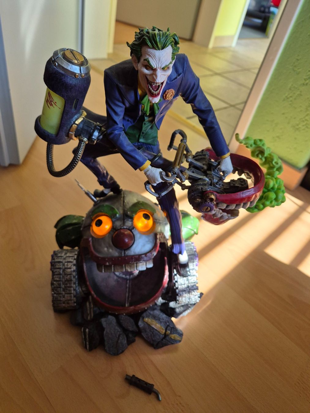 Statuette: The Joker Statue – Usato da Lostorf venduto da Mediabookfan 1