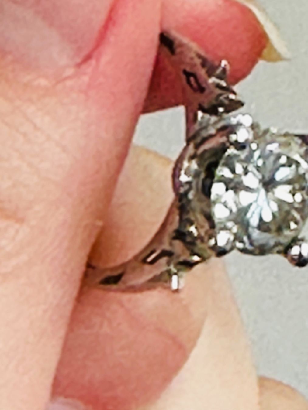 Anelli: 8,5 mm White Real Moissanite ring size 7 – Nuovo e nell'imballaggio originale da Genève venduto da AGBERG 9