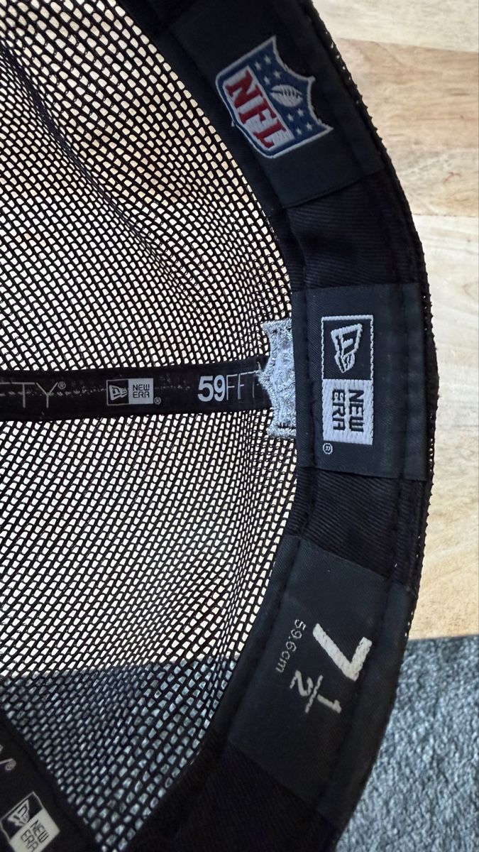 New Era Copricapi, berretti & cappellini: Casquette New Era - 7 1/2 – Usato da Sion venduto da kzal 1