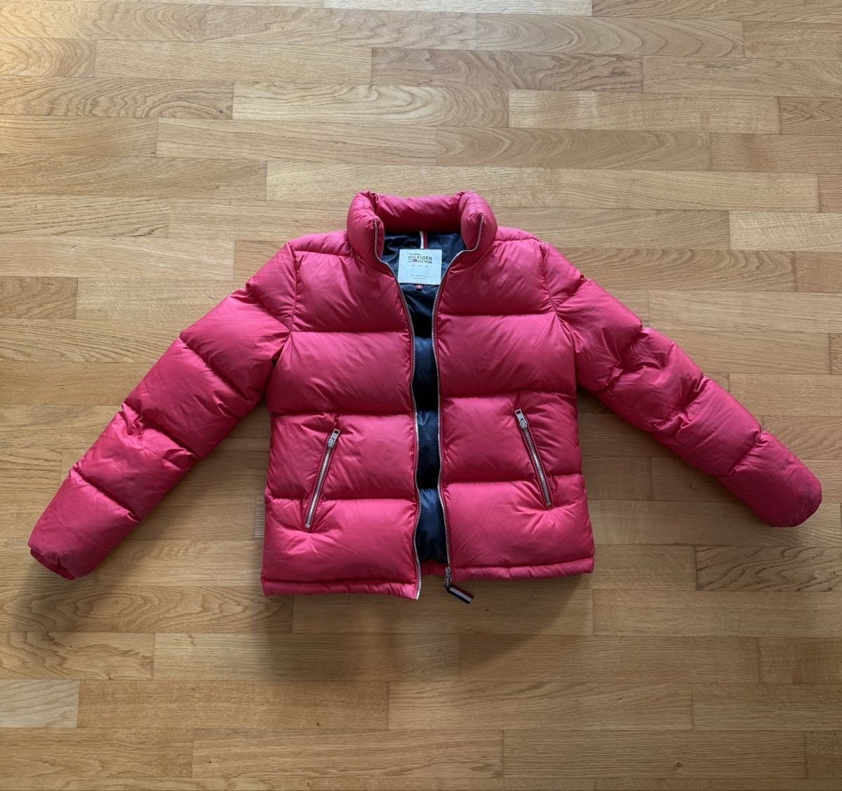 Tommy Hilfiger Jacken: Tommy Hilfiger Daunenjacke gr. S – Gebraucht aus Seuzach von Eve87 2