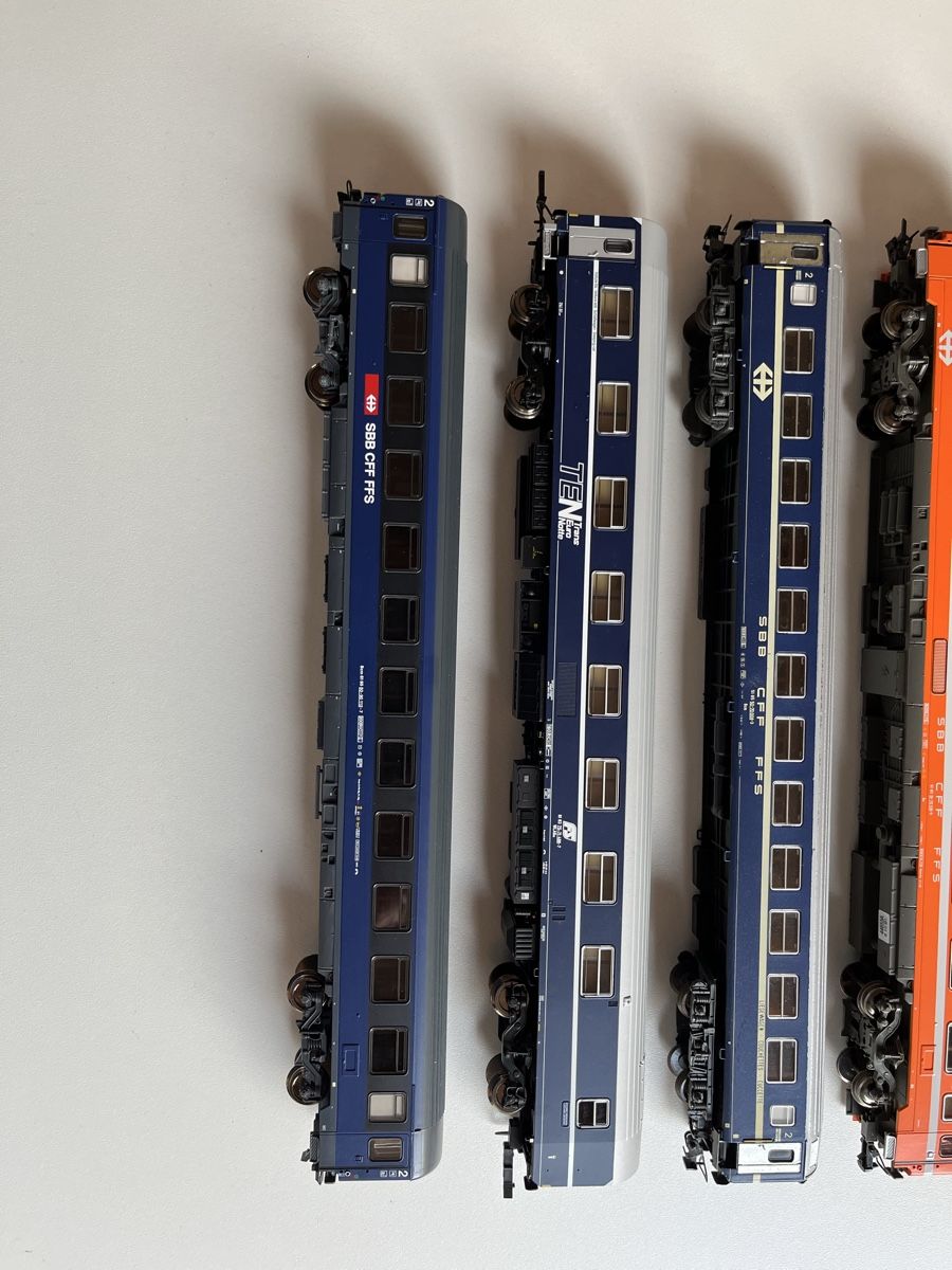 Lima Modellini di ferrovie: Diverse HO Wagen – Usato da Trubschachen venduto da jue_f5vx 1