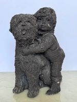 Vintage Skulptur Kind mit Hund, 23,5 cm, schwere Ausführung