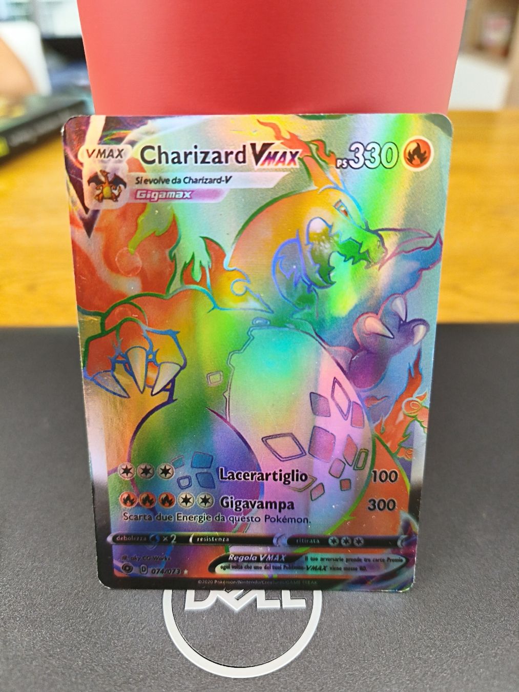 Pokémon Statuette: Pokémon Charizard VMAX Gigantamax trading card – Usato da Baar venduto da Rik84
