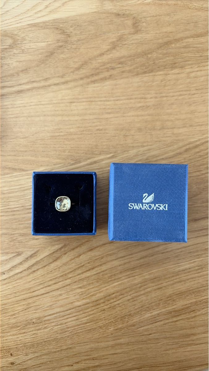 Swarovski Ringe: Swarovski Ring mit Kristall Damengrösse 54 – Gebraucht aus Schaffhausen von APrengel