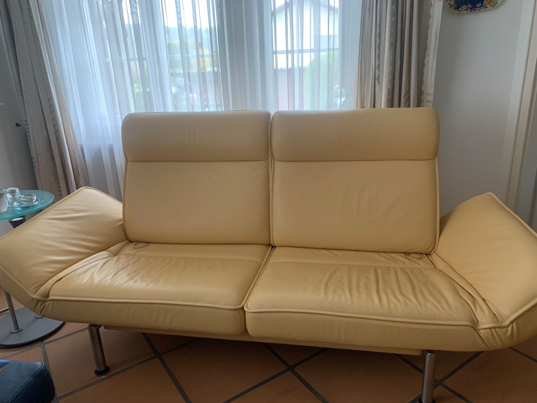 De Sede Divani: De Sede Sofa "twist" – Usato da Waltalingen venduto da Nanilo
