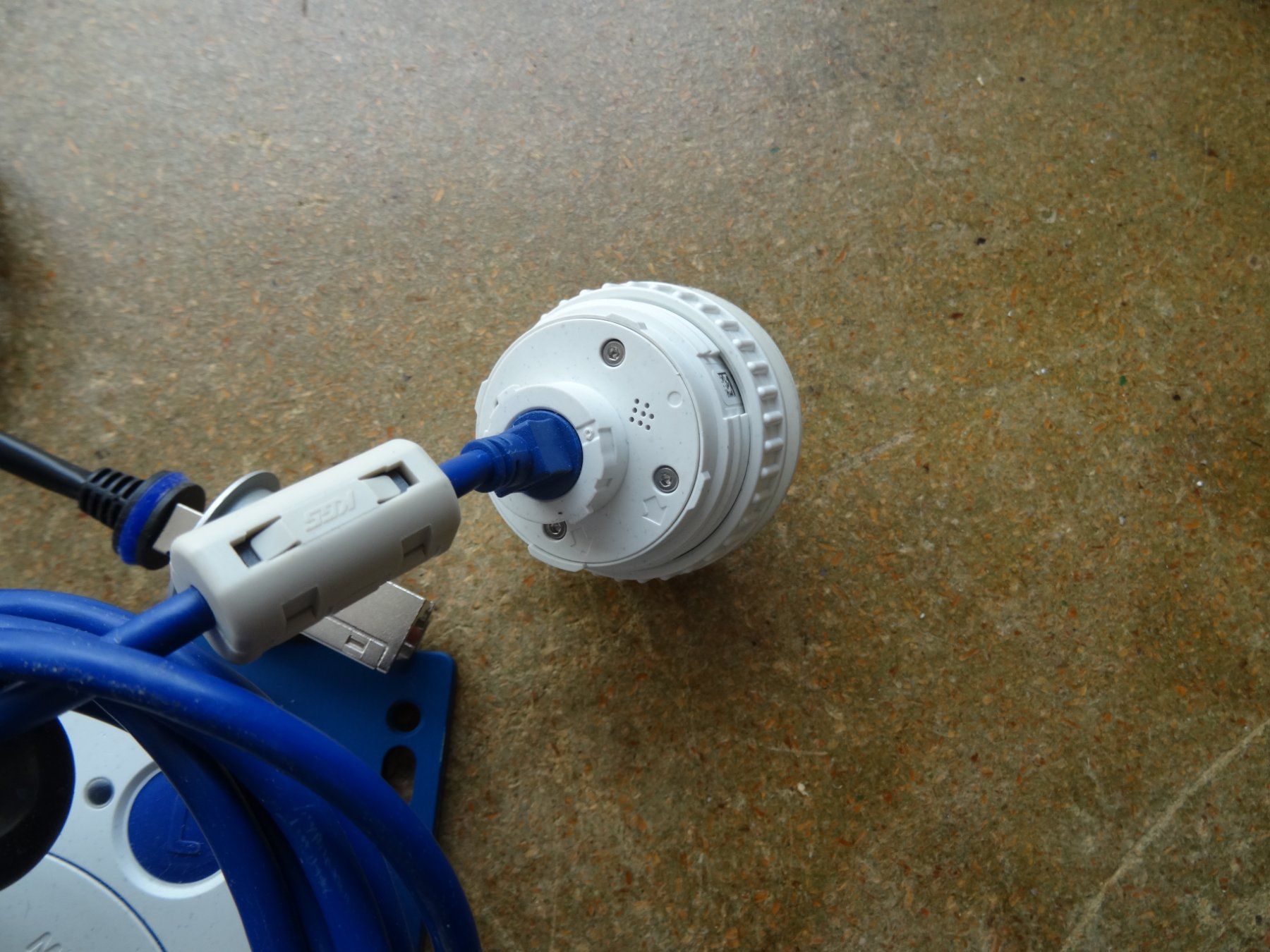 Mobotix Webcams: MOBOTIX-S15D  Kamerasystem mit 1 Kamera – Gebraucht aus Lupfig von JUTA09 4