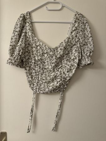 Joli ensemble fleuri d'été - Top et mini-jupe, taille M