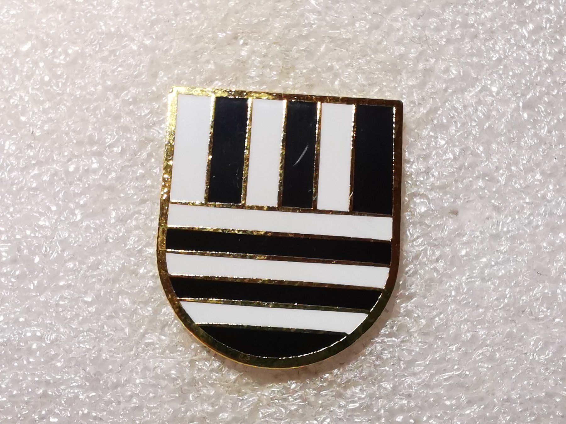 Plaketten & Abzeichen: Ansteckpin 31: Wappen Bremgarten – Gebraucht aus Oppligen von Pin-Fall-Shop