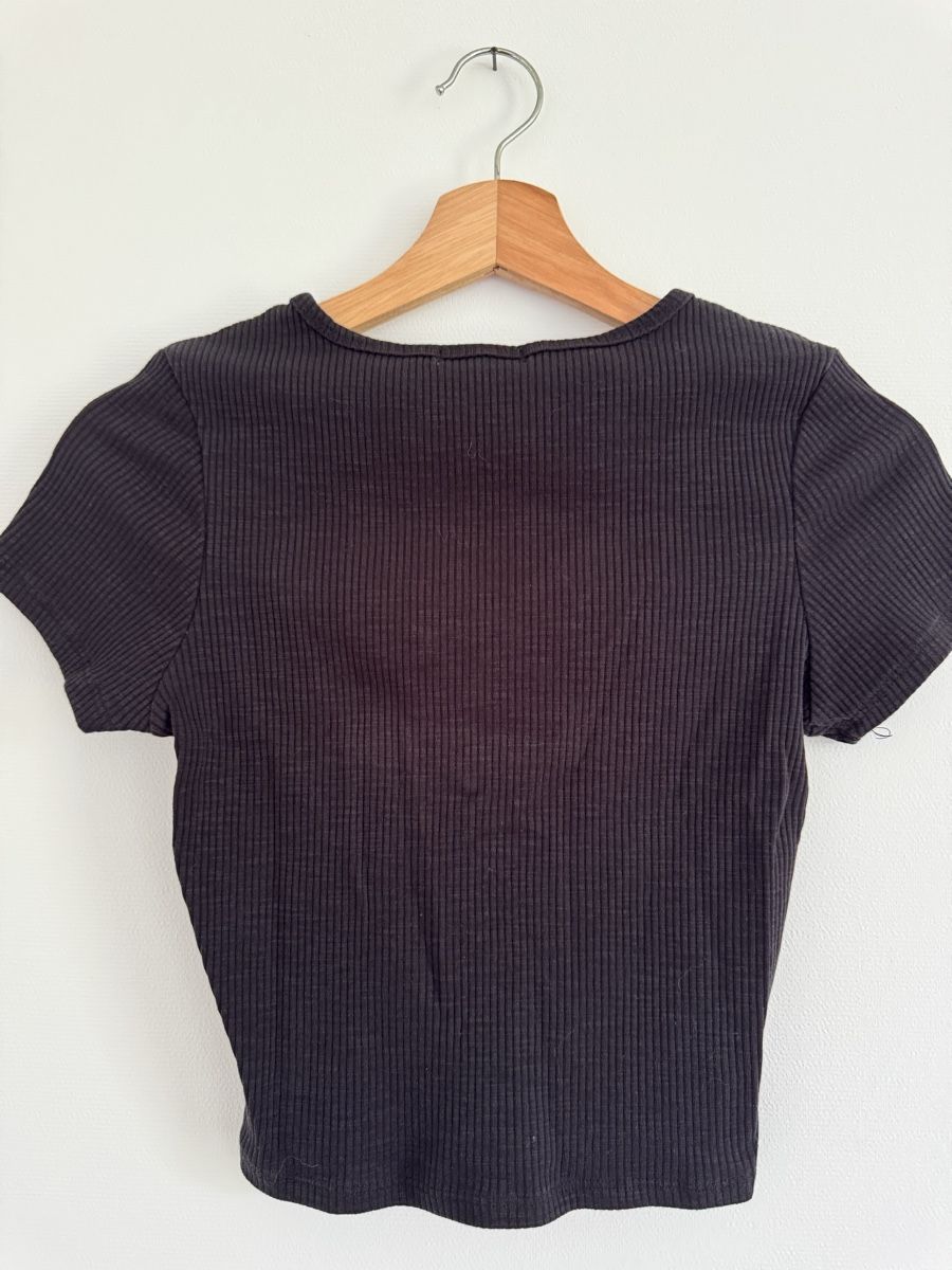T-Shirts: Crop Top, Cotton On – Gebraucht aus St. Gallen von nikolasbong 2