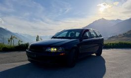 Volvo V40 T4