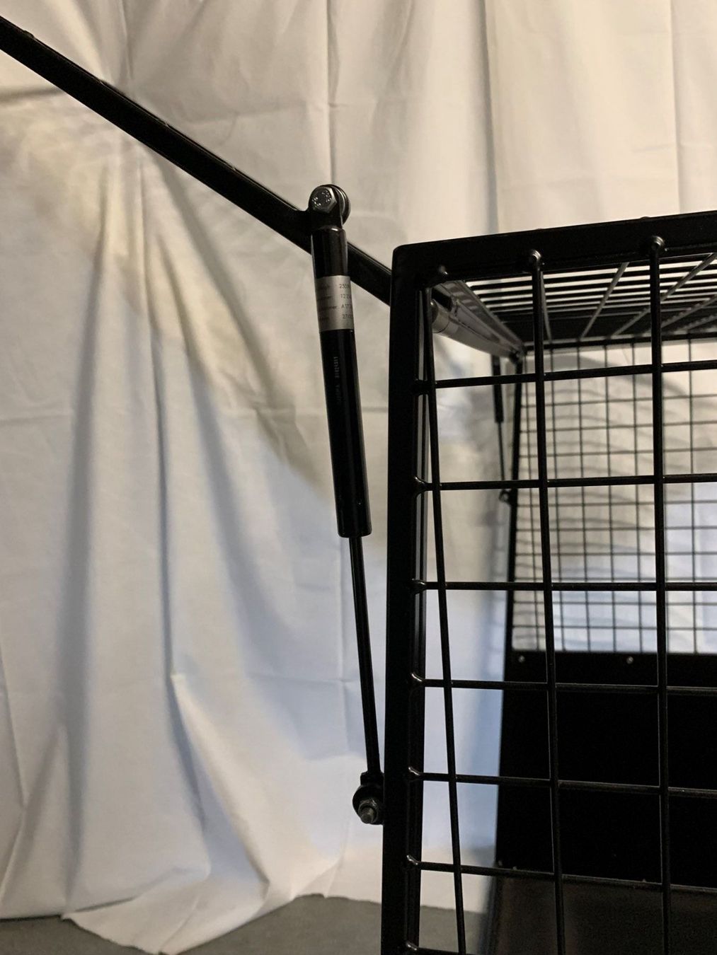 Gabbie, trasporto & Sicurezza: Hundebox - Transportbox – Usato da Eschlikon TG venduto da Cr0 4