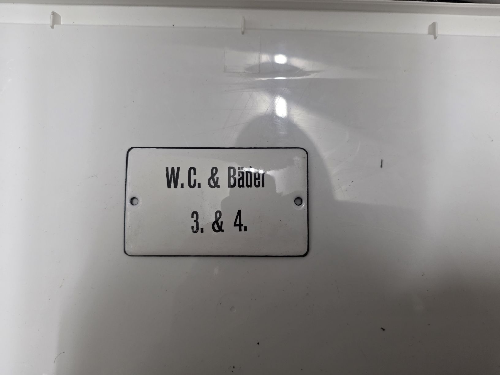 Insegne: Emailschild W.C. & Bäder 3. & 4. Schild – Usato da Dorf venduto da Echo_Elements