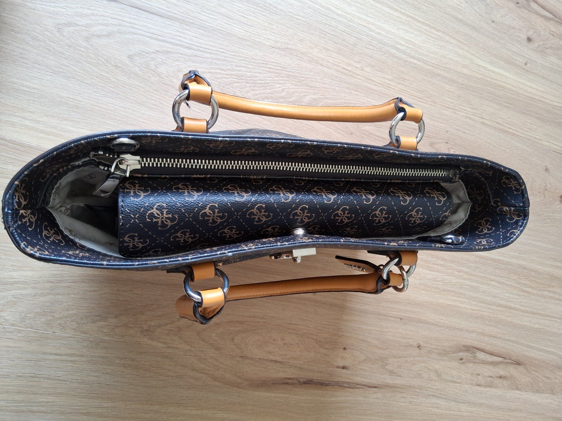 Guess Borse da donna: Guess Handtasche – Usato da Lengnau AG venduto da Nathi88 4