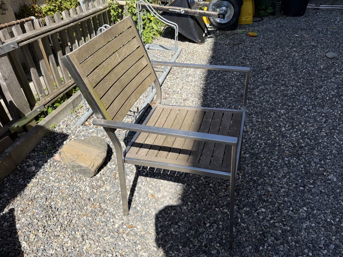 Set di tavolo e panche: Tisch, Stühle – Usato da Chur venduto da detyqr 1