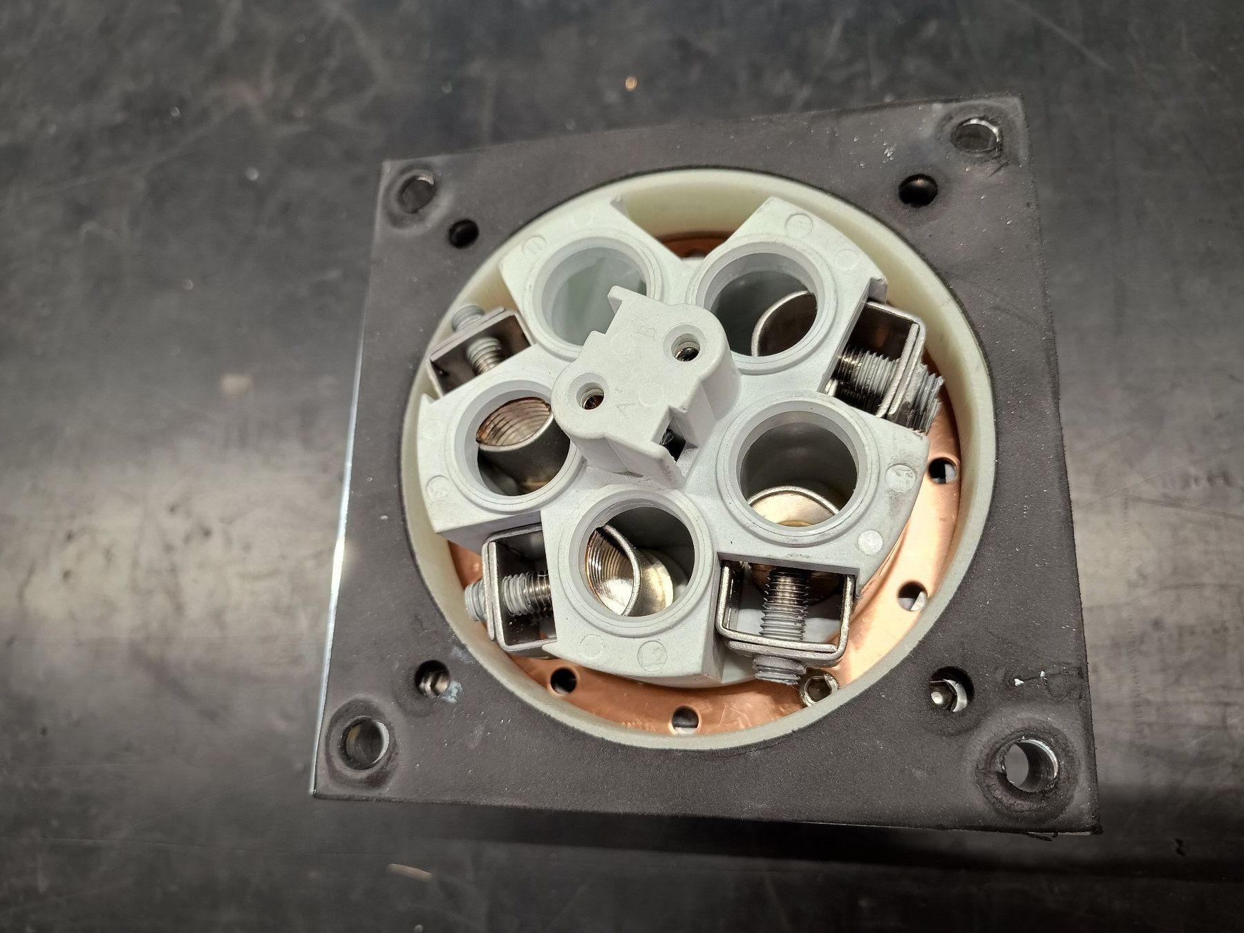 Elektronikbauteile: Anbaustecker MCP-S4 / 200A / 690VAC, fast neu – Neu (gemäss Beschreibung) aus Döttingen von Schlei 4