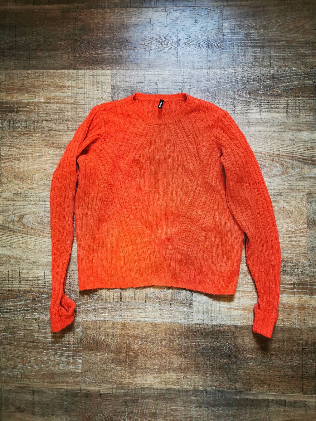 Pulls & Sweat-shirts: Wunderschöner, warmer Strickpullover in Orange, Grösse M – Neuf (Voir description) à Balsthal par Leila_Luna