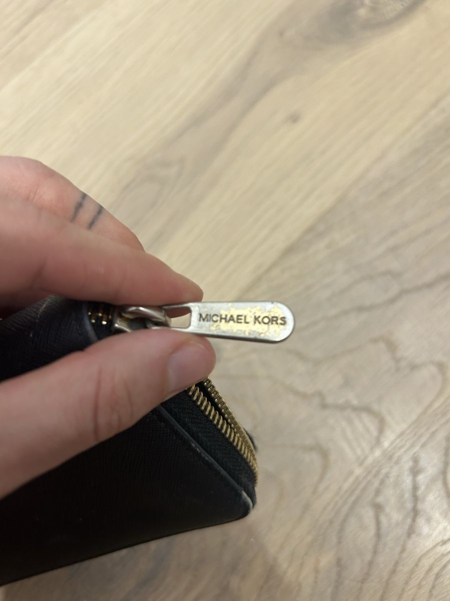 Michael Kors Portemonnaie: Original Michael Kors Portemonnaie – Gebraucht aus Wolfhausen von eil_jc5j 3