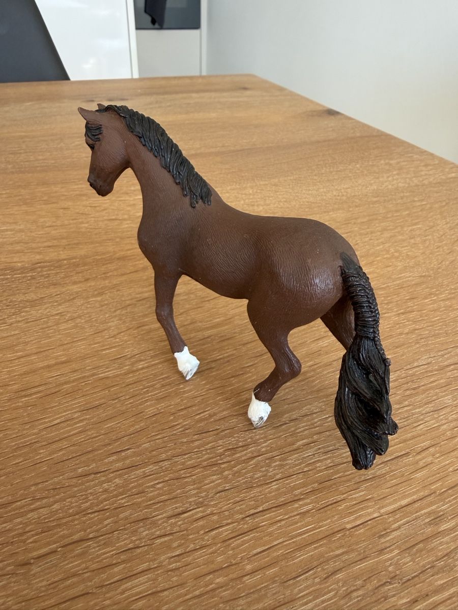 Spielzeuge: Schleich Trakehner Wallach – Gebraucht aus Uznach von Player6 3