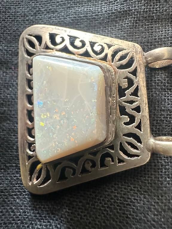 Pietre preziose: Opale bianco incastonato in argento 925 – Nuovo (secondo la descrizione) da Caslano venduto da bri_5jft