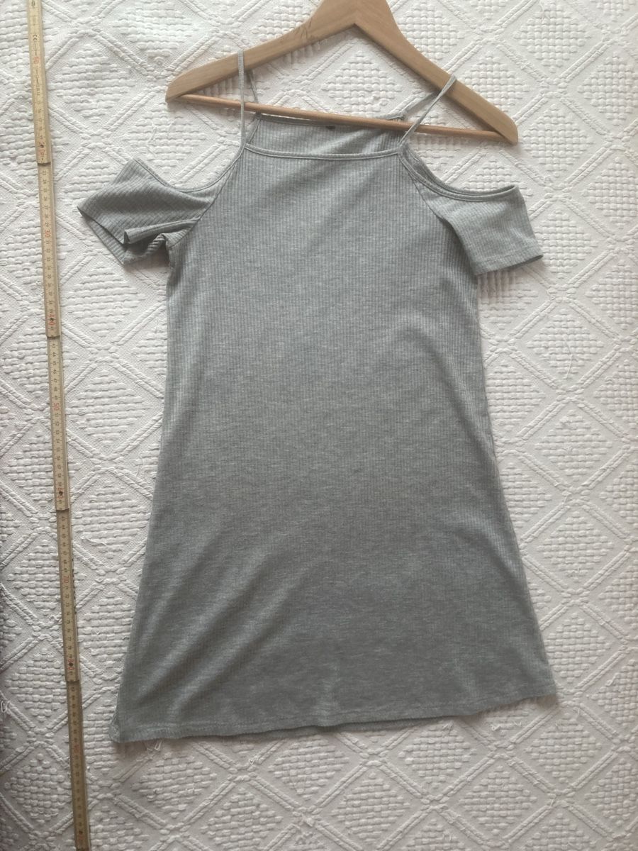 Robes: Robe  – D'occasion à Cortébert par col_h56s