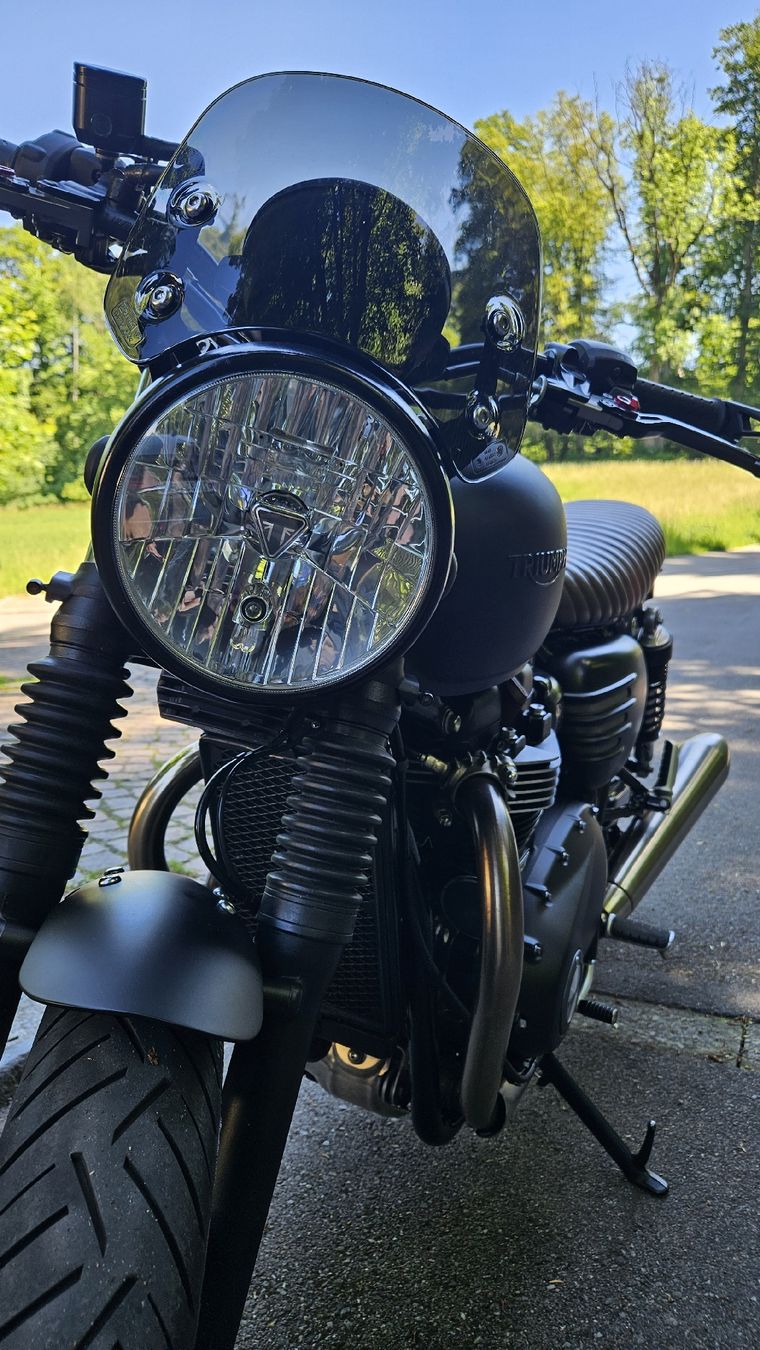 Triumph Strada: Triumph Speed Twin 900 – Usato da Zürich venduto da vso_76mz 4
