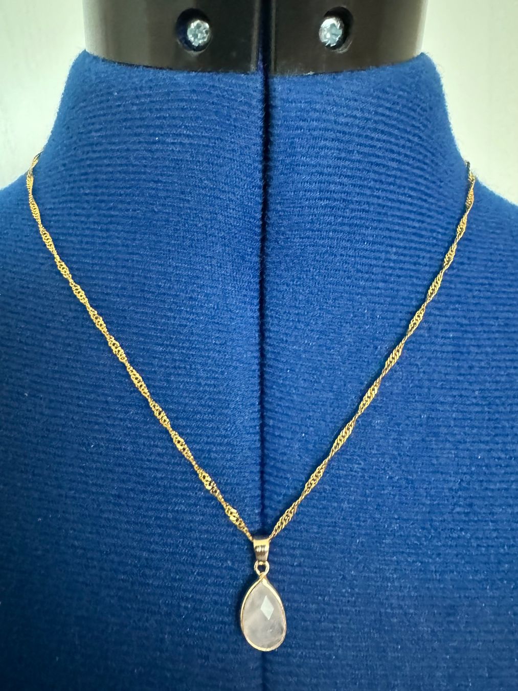 Catenine: Kette mit Rosenquarz-Anhänger – Nuovo (secondo la descrizione) da Dübendorf venduto da Sonibell
