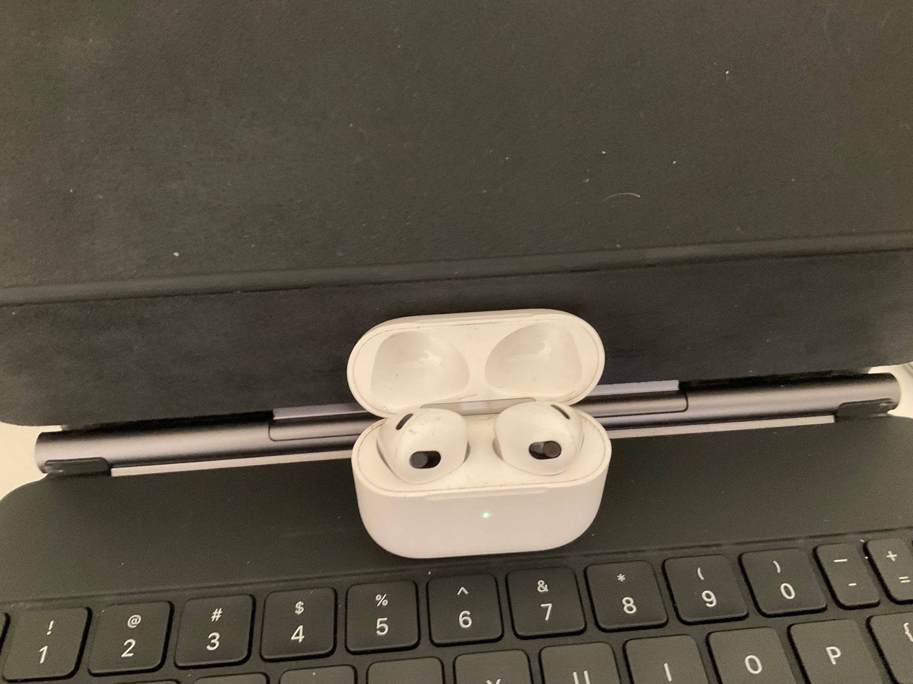 Apple Cuffie: AirPods (3rd Generation) 2024 – Usato da Basel venduto da mar_dgx7 2