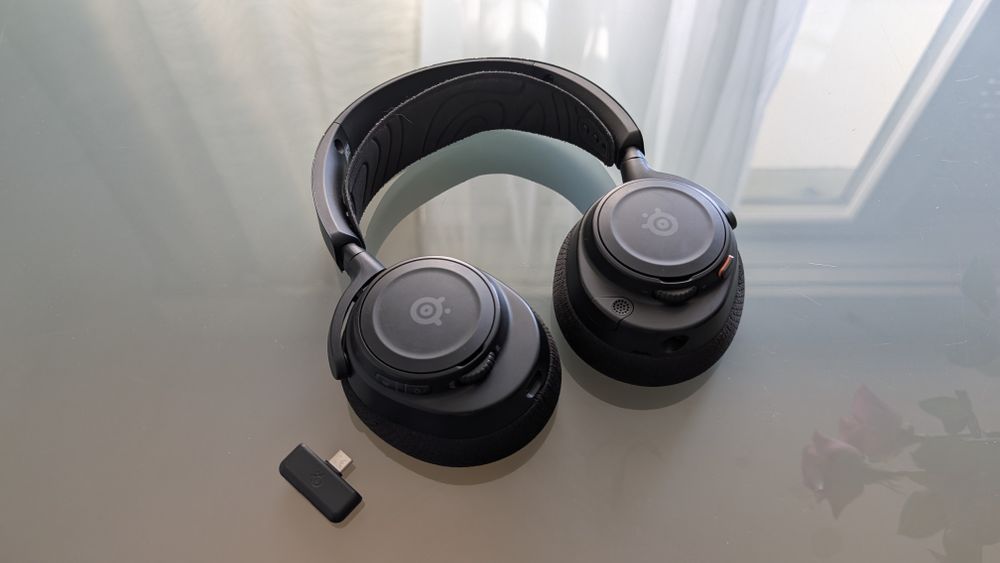Steelseries Arctis Nova 7 Wireless Gaming Headset 1