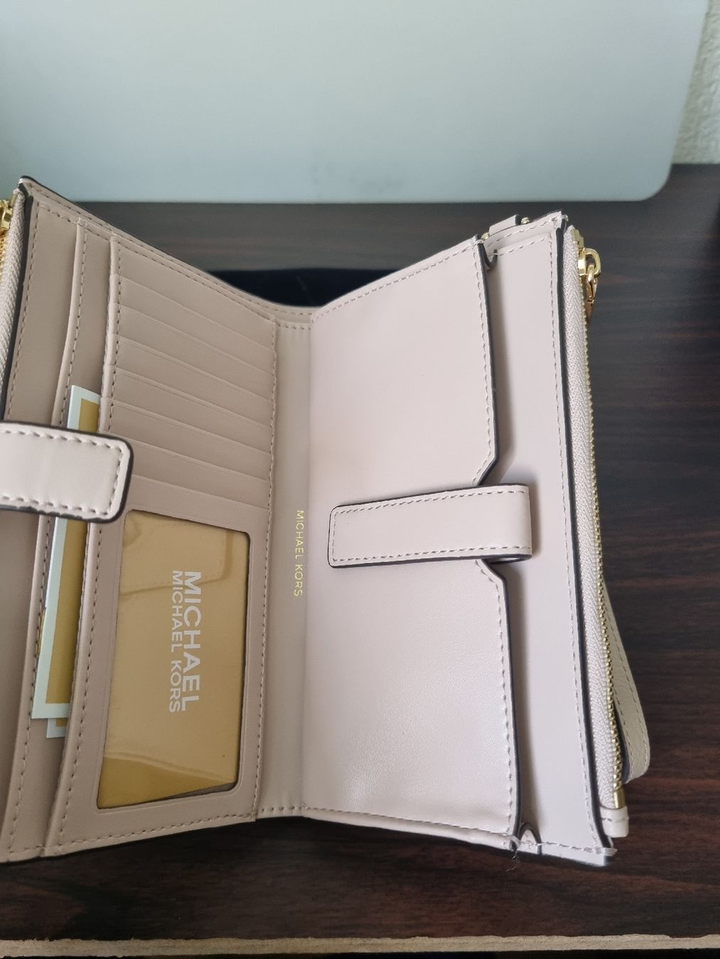 Michael Kors Portamonete: Portemonnaie MK – Nuovo e nell'imballaggio originale da Thun venduto da Vesna27 1